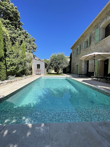 Propriété de prestige dans la ville de Molière!
Location partielle possible