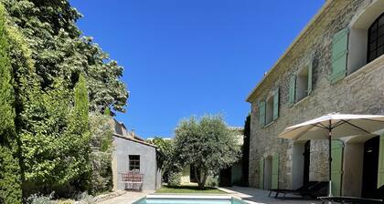 Propriété de prestige dans la ville de MoliÚre!
Location partielle possible