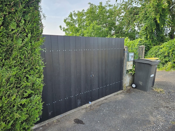 Enceinte de lâhĂ©bergement