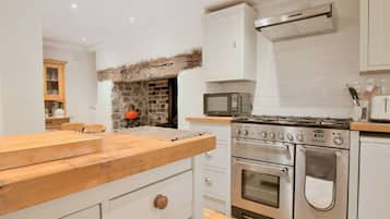 Småhus | Eget kjøkken | Kjøleskap, oppvaskmaskin, vannkoker og brødrister