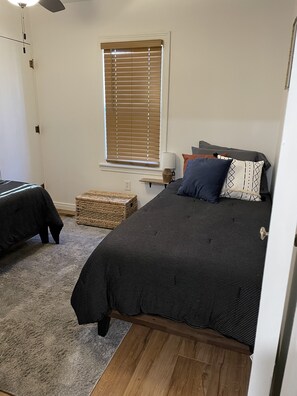 2 Schlafzimmer, Bügeleisen/Bügelbrett, WLAN, Bettwäsche