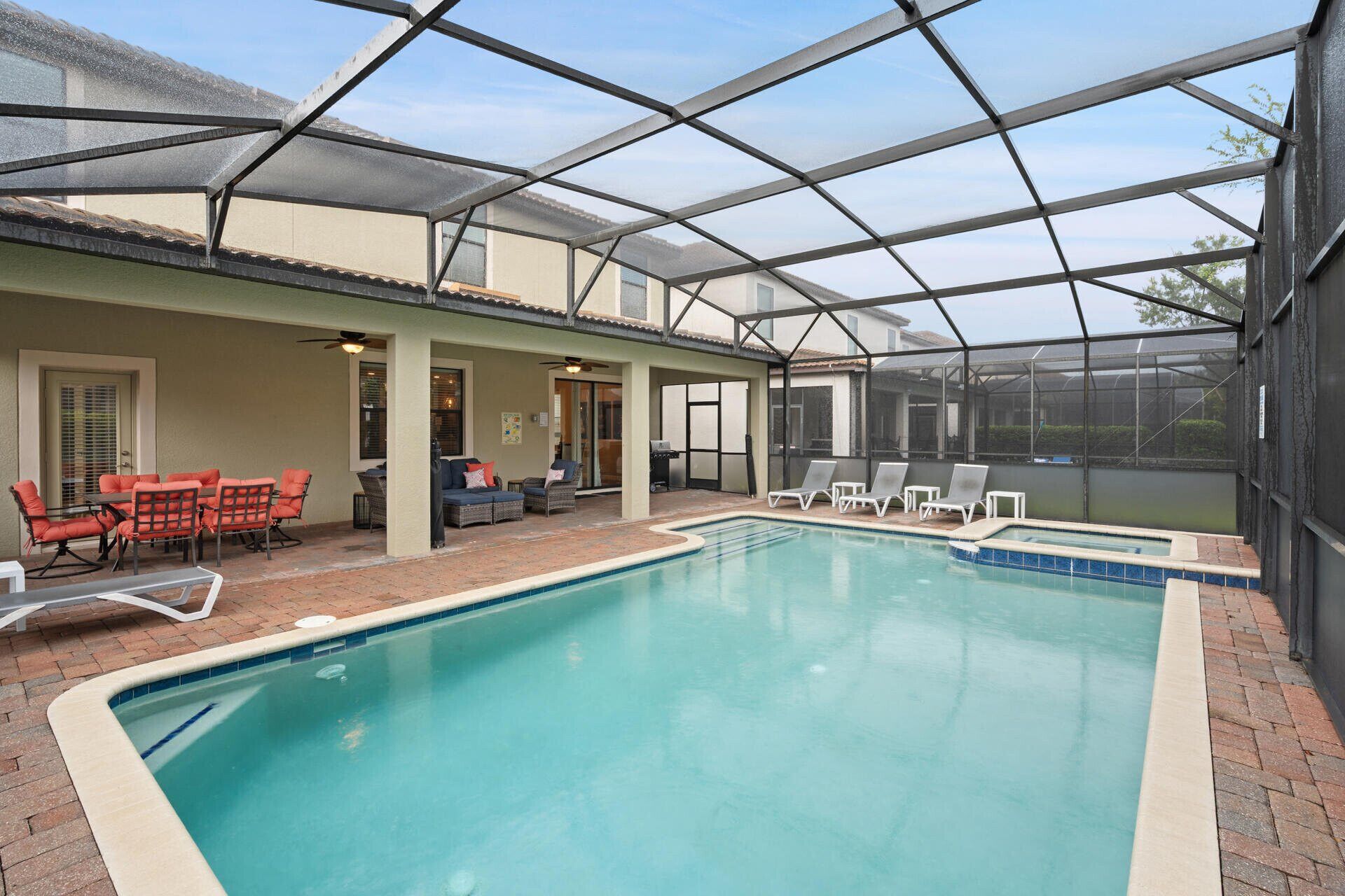 Et oppvarmet basseng