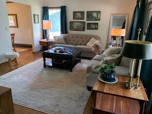 Living area - Beautiful four bedroom Rapid City home with attached two car garage. (Rapid City)