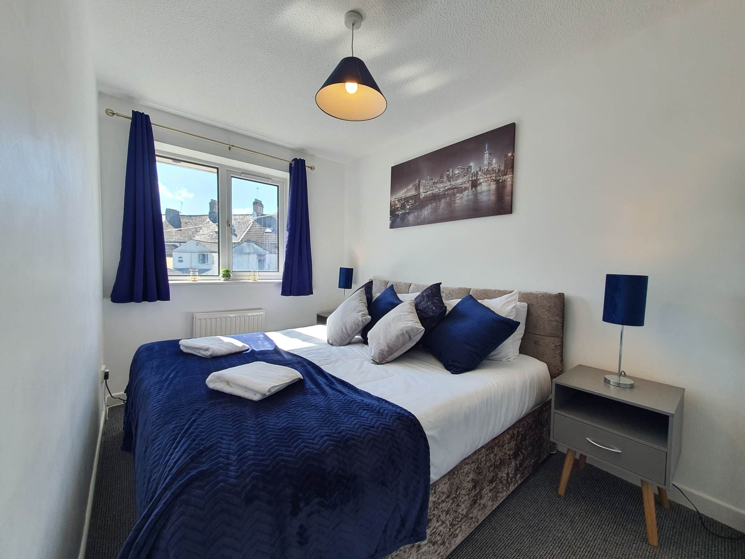 2 soverom, blendingsgardiner, strykejern/-brett og wi-fi