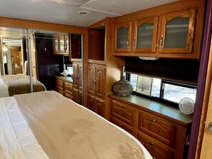 2 habitaciones, cuna de viaje, wifi y ropa de cama 