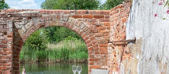 Riverside Lodge - Two Bedroom House, Sleeps 4