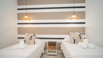2 bedrooms, iron/ironing board, internet, bed sheets