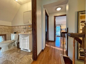 Bathtub, hair dryer - Charming Turn-of-the-Century Victorian - Downtown Traverse (Traverse City)