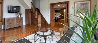 Charming Turn-of-the-Century Victorian - Downtown Traverse