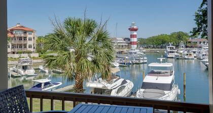 1028 Caravel Court: Stylish updated Villa, Free Bikes, Lighthouse Views