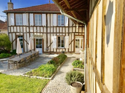 Cosy gîte with swimming pool - Ideal for groups