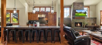 Suncadia Golf Course Home that Sleeps 21! Game Room*Hot Tub*Gas Fire Pit
