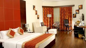 Business Double or Twin Room | In-room safe, iron/ironing board, free WiFi