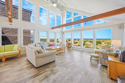 Stunning Oceanfront Home with Hot Tub, Grill, and Stellar Ocean Views