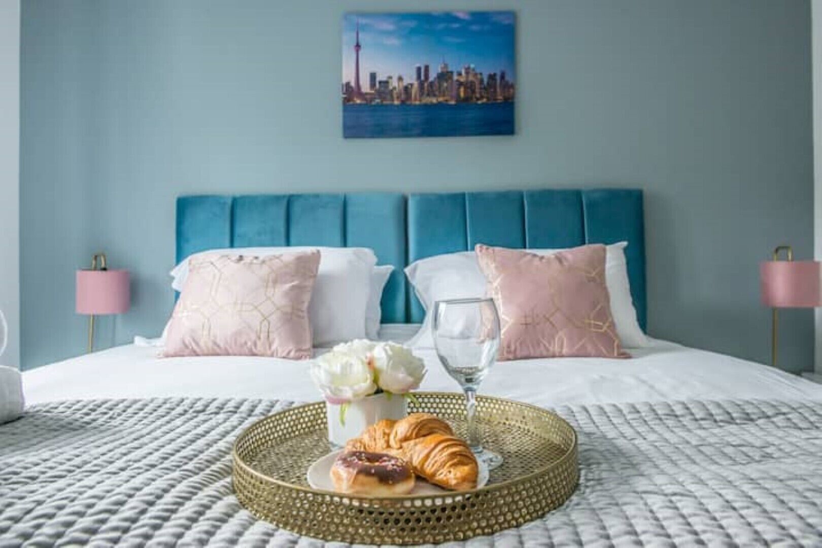 3 habitaciones, tabla de planchar con plancha y wifi gratis 