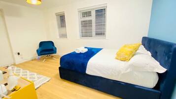 1 bedroom, desk, iron/ironing board, WiFi