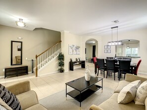 Smart TV, videojuegos y libros 