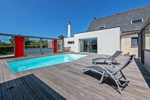 Et oppvarmet basseng