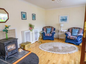 Cottage | Interior - Waterfall House (Gortanure)