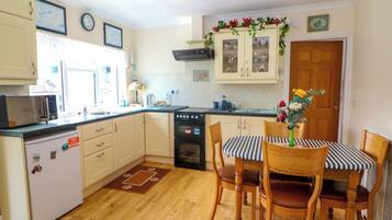 Cottage | Interior