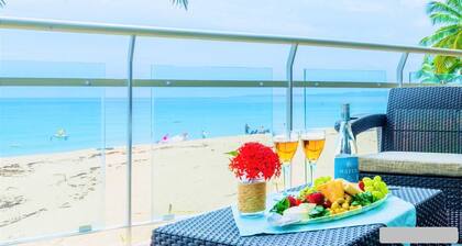 Beachfront ★ Pool ★ All New ★ AC ★ Free Gated Prkng ★ Laundry ★ WiFi ★ 1st Floor