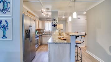 Condo, 1 Bedroom, Pool Access | Private kitchen | Full-size fridge, microwave, oven, stovetop