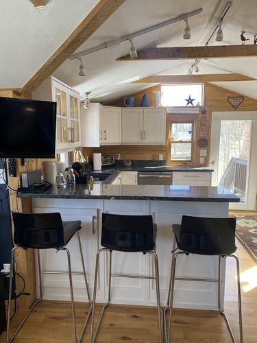 Sunny, Stylish Cabin in Colorado Mountain Town