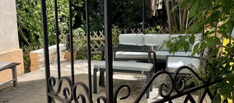 Charming house with garden is looking for a subtenant Sept-Nov 2022