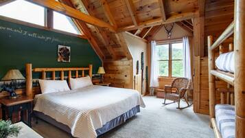 5 bedrooms, desk, iron/ironing board, free WiFi