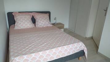 2 makuuhuonetta, ilmainen Wi-Fi, vuodevaatteet