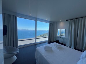 4 chambres, fer et planche à repasser, Wi-Fi, draps fournis