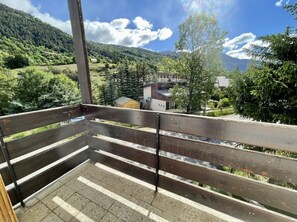 Property grounds - 75m² With Balcony Near The Slopes! (La Salle-les-Alpes)
