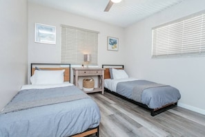 2 bedrooms, iron/ironing board, free WiFi, bed sheets - PrivateParking/Entrance_Renovated(7B)OSU/ExpoCentr (Columbus)