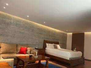 3 quartos, cofres nos quartos, Wi-Fi de cortesia, roupa de cama