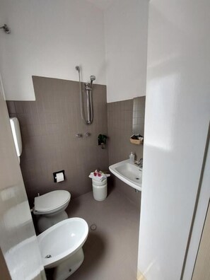Baignoire, serviettes fournies