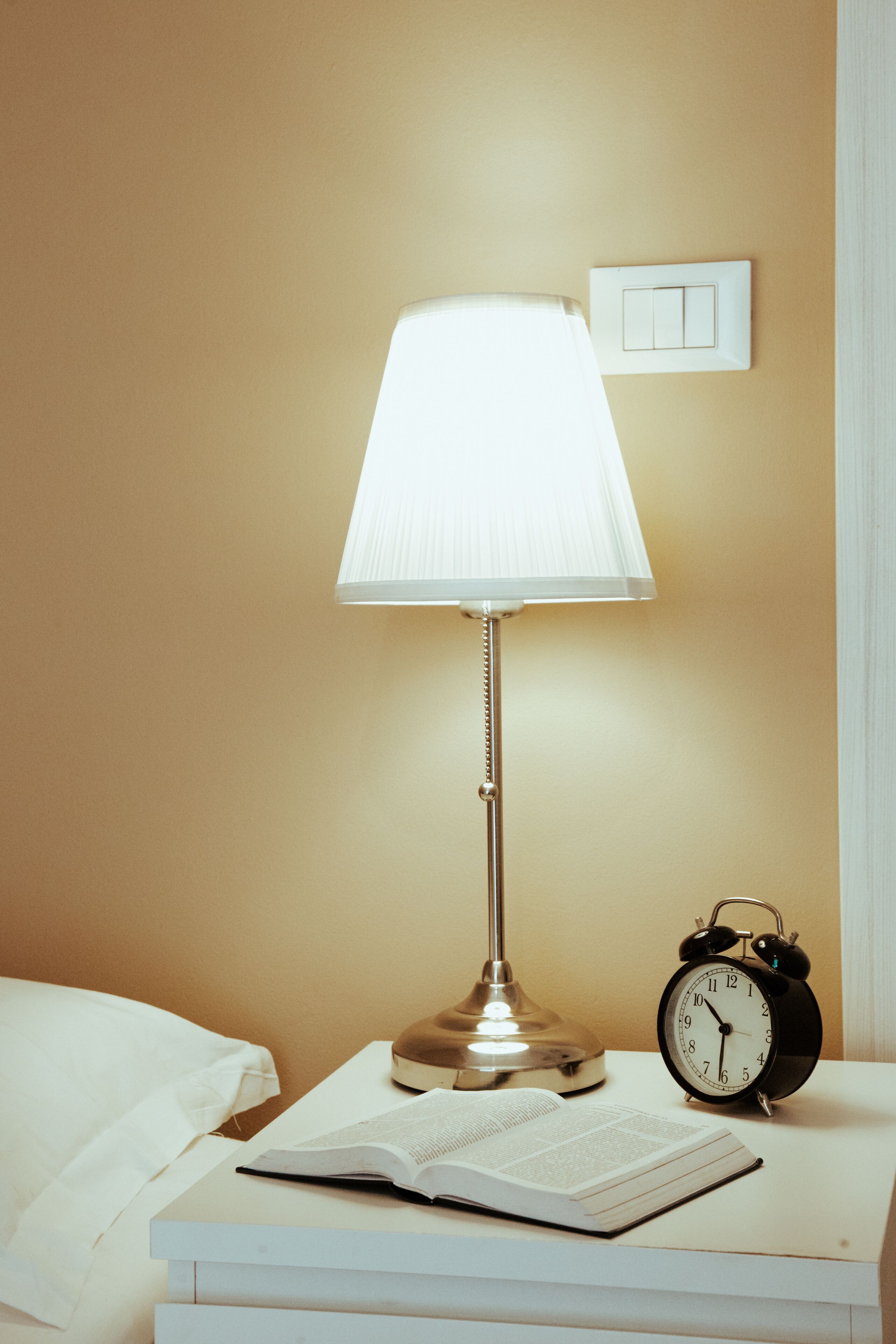 Business Single Room | Premium bedding, down comforters, desk, laptop workspace