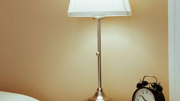 Ropa de cama de alta calidad, cubrecamas y escritorio