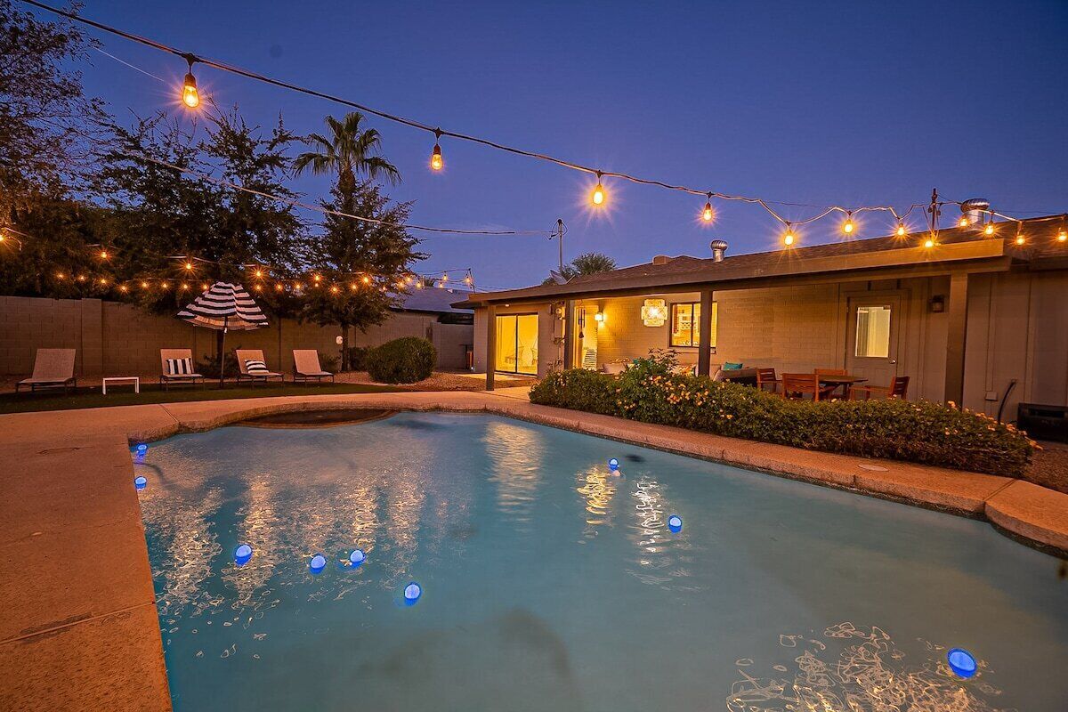 Paradise Palms - Heated Pool with tons of space!