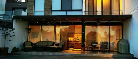 室外游泳池,恒温泳池