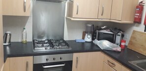 Tủ lạnh, lò vi sóng, lò nướng, bếp nấu