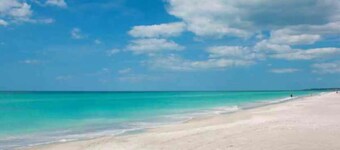 Beautiful Beach Longboat Key Townhouse