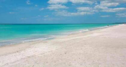 Beautiful Beach Longboat Key Townhouse