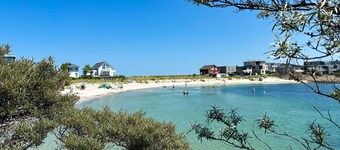 "BeachWaveTwo": Holiday apartment right on the beach with sauna, balcony & Baltic Sea view