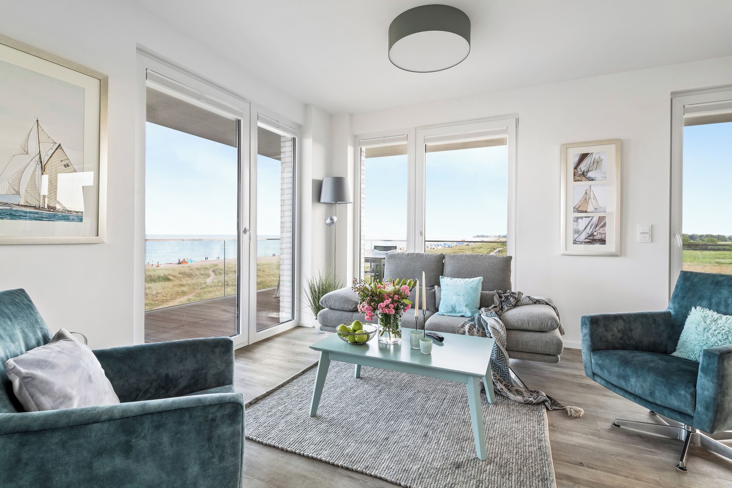 Fernseher, Kamin, Stereoanlage