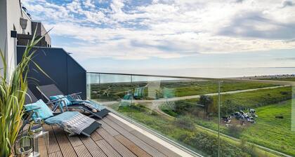 "BeachViewOne": Holiday apartment right on the beach with sauna, balcony & Baltic Sea view