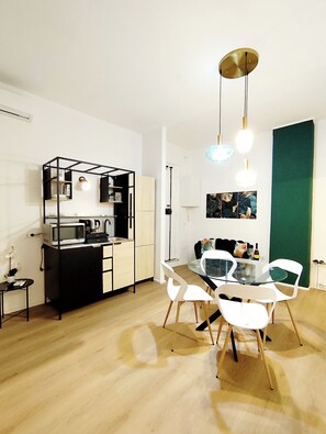 Dining - Regina House in the center of Cagliari (Cagliari)