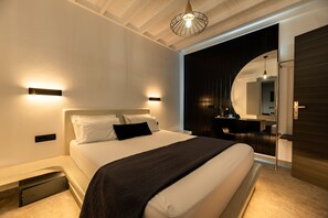 2 bedrooms, premium bedding, pillowtop beds, in-room safe - Filoxenia Luxury Villas (Santorini)