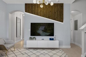 Interior - 4 Bedrooms/ 3 Bathrooms/ Regal Palms (2725 CA) (Davenport)