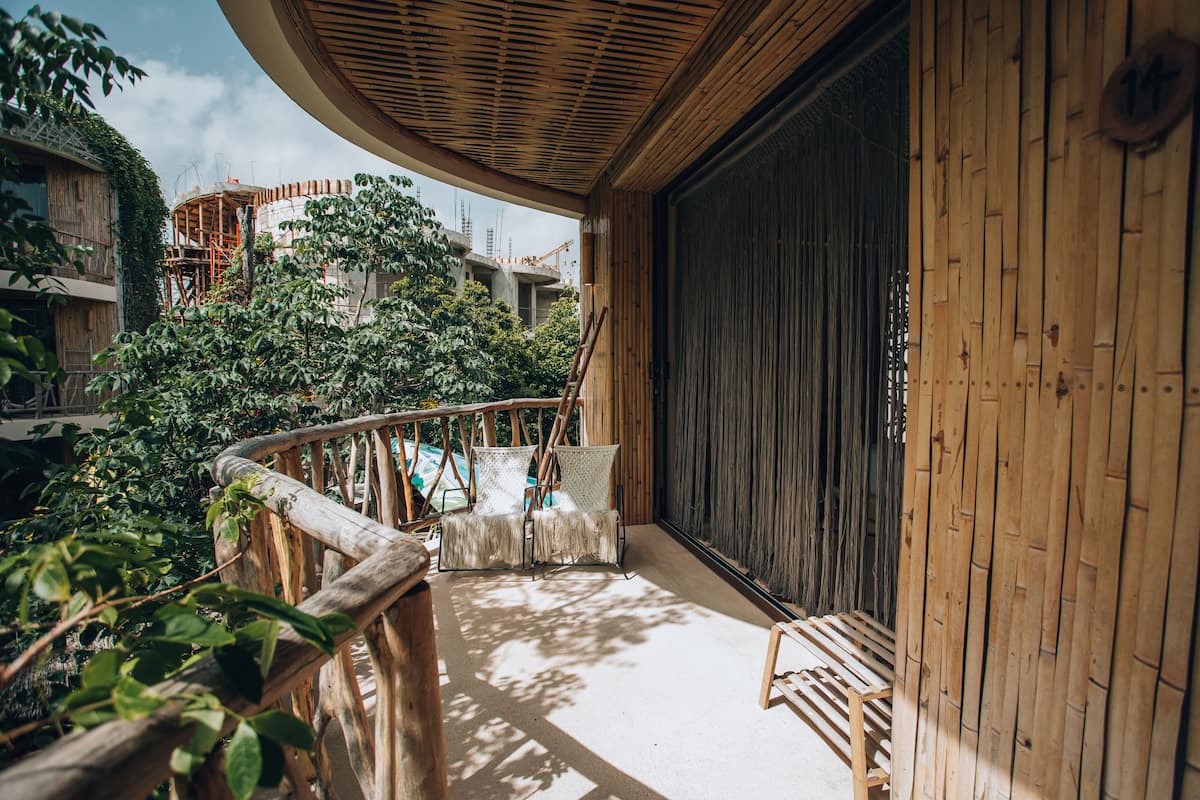 Panoramic Studio Suite | Minibar, in-room safe, laptop workspace, blackout curtains