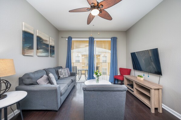 TV, video games, table football - Beautiful Deluxe Condo, Vista Cay - 3024 (Orlando)